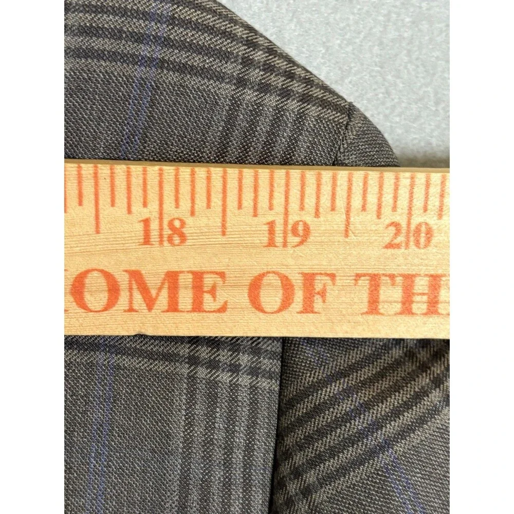 Jos A Bank Blazer Mens 44R Gray Windowpane Tailored Fit Wool Sportscoat